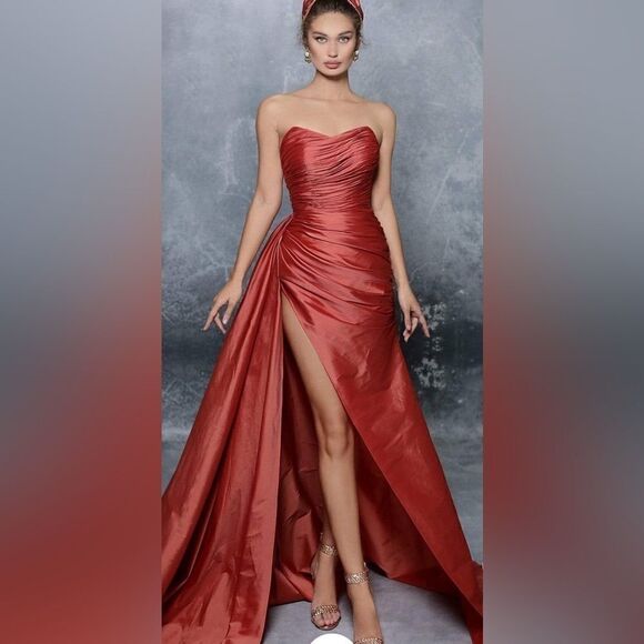 Tarik Ediz - 96092 Strapless Wrap Fitted Bodice Taffeta gown Size 10 - Picture 1 of 11